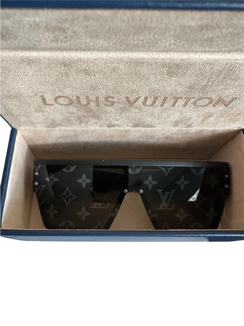 Authentic Louis Vuitton Waime Sunglasses - Picture 3 of 12